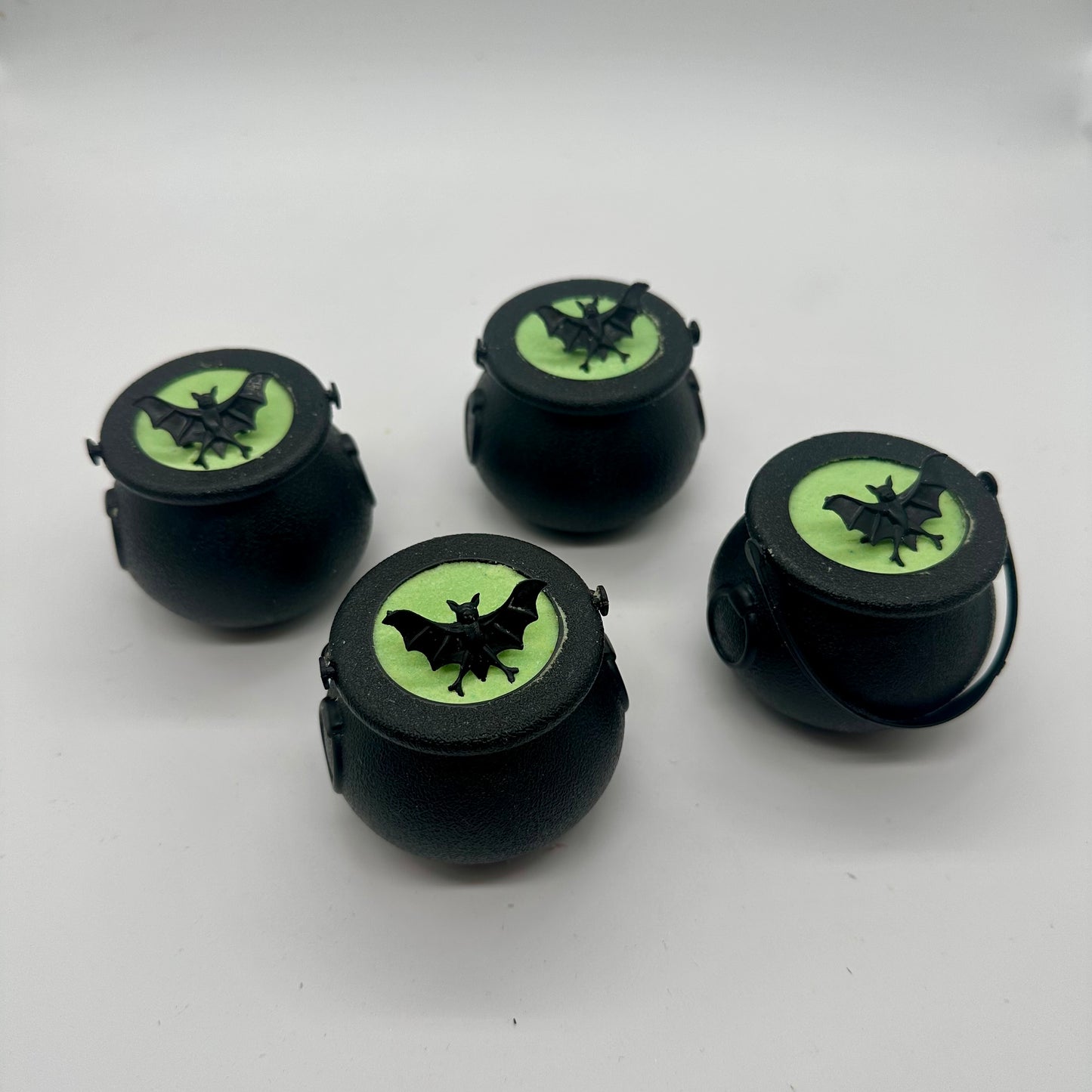 Green Cauldron Bath Bomb